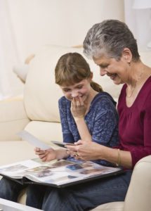 Caregiver in Skokie IL: Intergenerational Activities